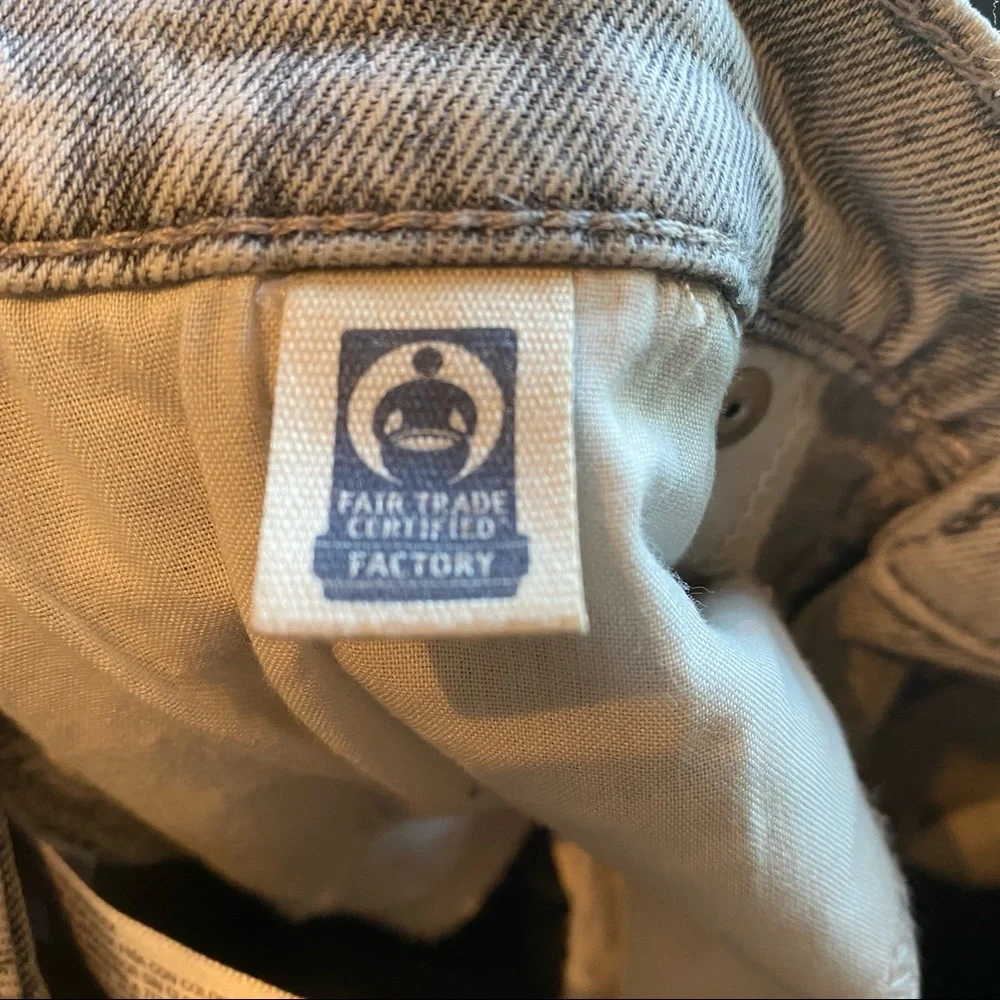 Universal Thread Vintage Straight Jeans